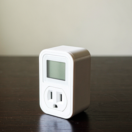 Energy Monitor Plug